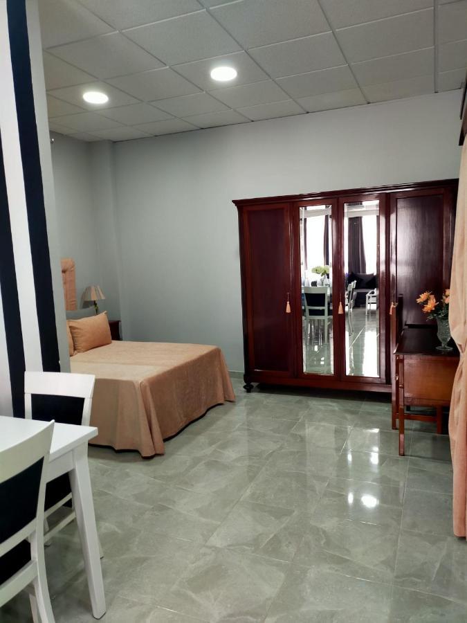 Maria Y Juan Con Garaje Apartment
